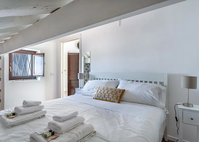 Apartment Iflat Pantheon & La Dolce Skyline Penthouse *