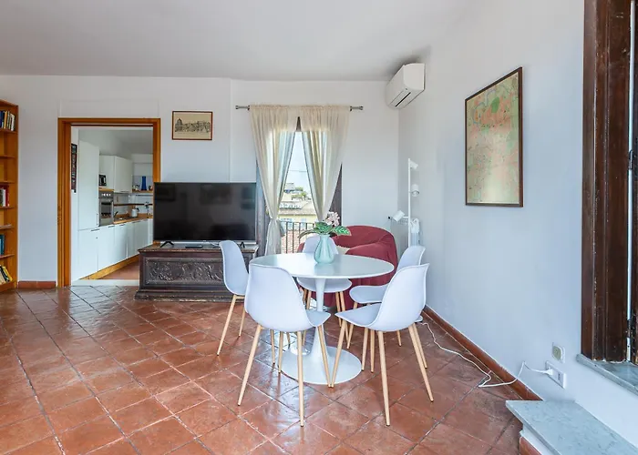 Apartment Iflat Pantheon & La Dolce Skyline Penthouse